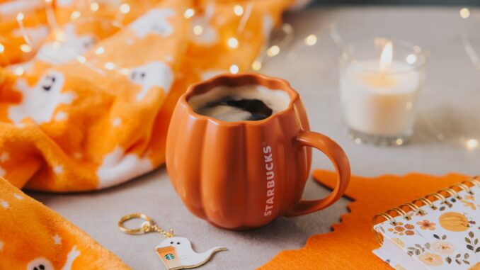 Starbucks официално открива сезона на Pumpkin Spice Лате